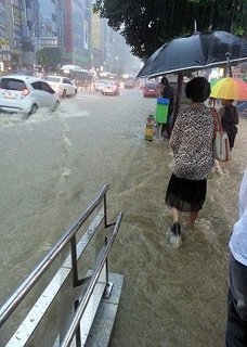 釜山大雨.jpg
